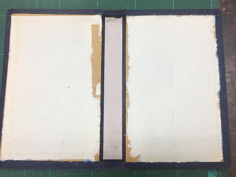 ④ 表紙修理：状況に応じて芯ボール等を新調します。